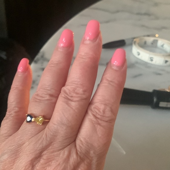 NEW  HIGH END 18k Rose Gold Plated Hearts Ring with Blue and Yellow Stones. #8 - Picture 7 of 14